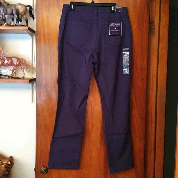 Gloria Vanderbilt Denim - Gloria Vanderbilt NEW purple "Amanda" slim jeans